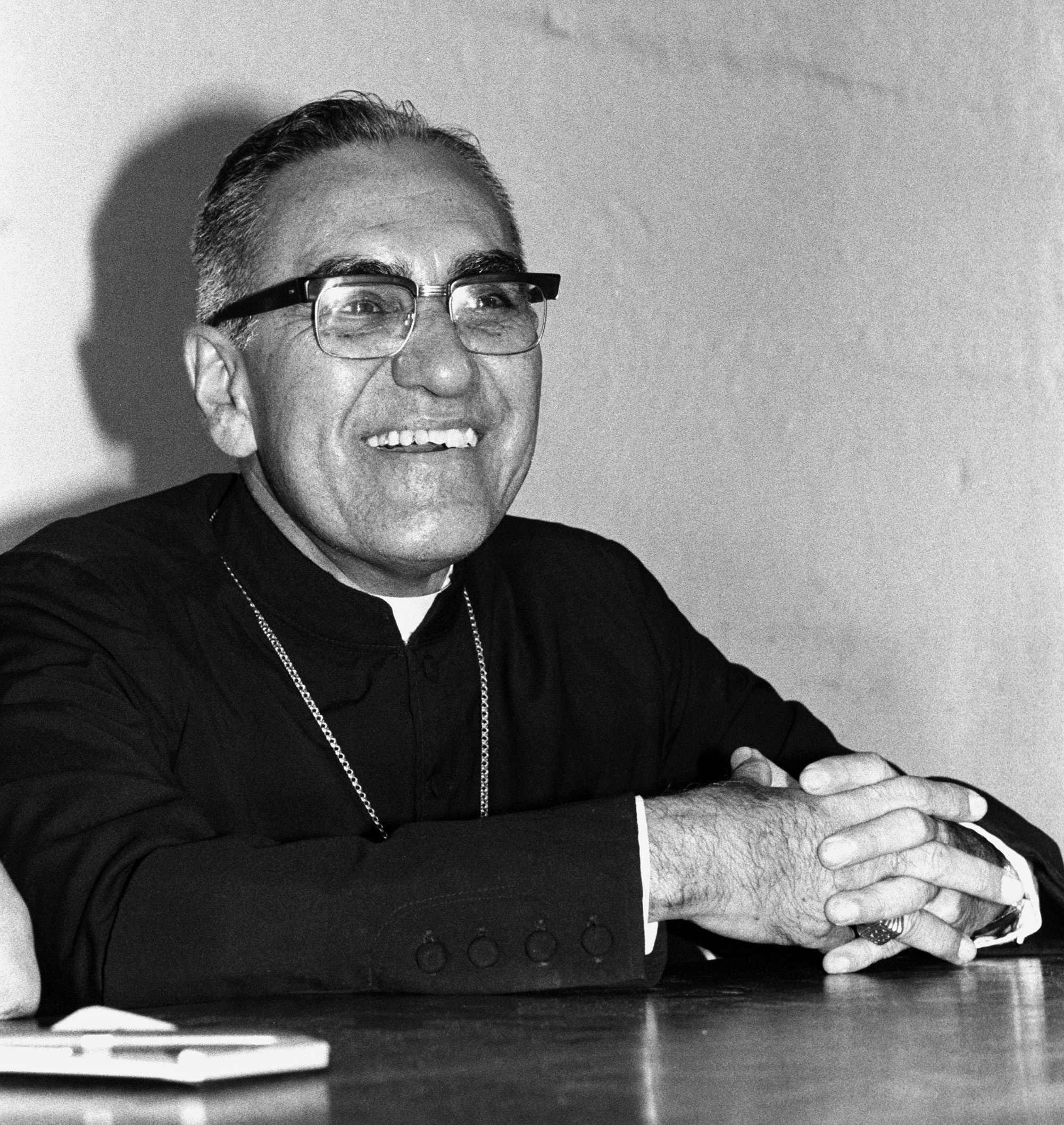 Dada-Oscar-Romero1